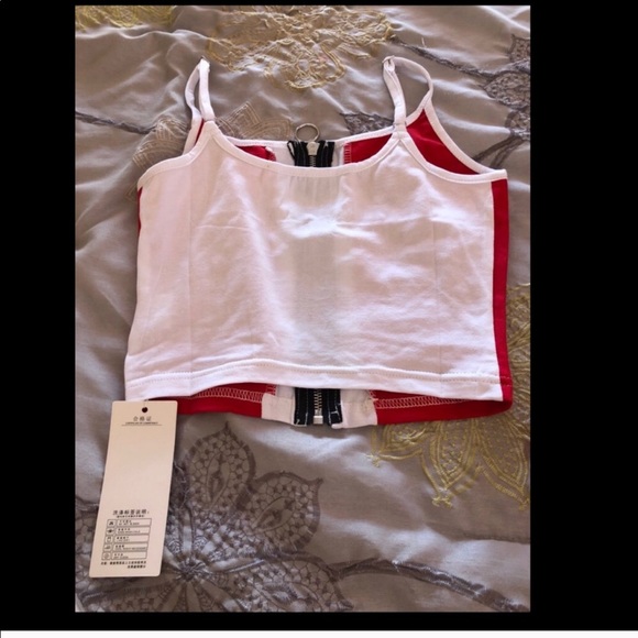 Zippered Crop Top - Picture 4 of 5